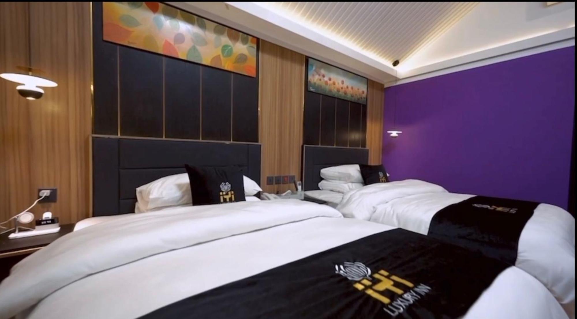 Iyi Luxury Inn Swat Saidu Sharif Eksteriør billede